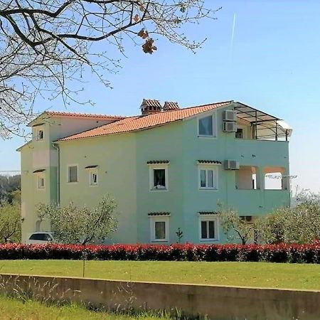Apartmani Natasa Vrsar Ngoại thất bức ảnh